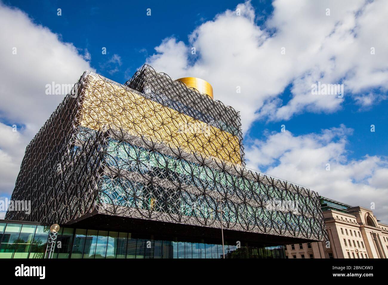 Die neue Bibliothek von Birmingham und Baskerville House in Centenary Square, Birmingham, England Stockfoto