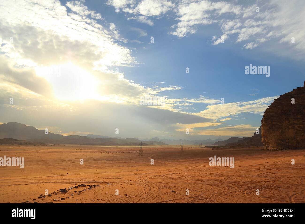 Schöne Wüste Wadi Rum auch als Tal des Lichts oder das Tal von Sand in Jordanien bekannt Stockfoto