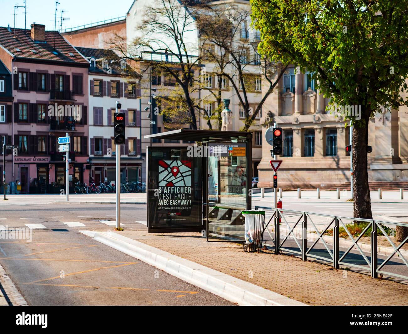 Editorial: 8. April 2020: Straßburg, Frankreich. Leere Straßen der Stadt Straßburg während der Quarantäne durch Coronavirus, Isolationszeit. Stockfoto