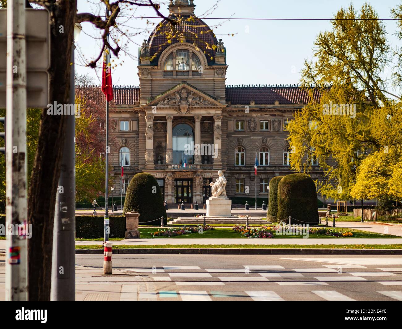 Editorial: 8. April 2020: Straßburg, Frankreich. Leere Straßen der Stadt Straßburg während der Quarantäne durch Coronavirus, Isolationszeit. Stockfoto