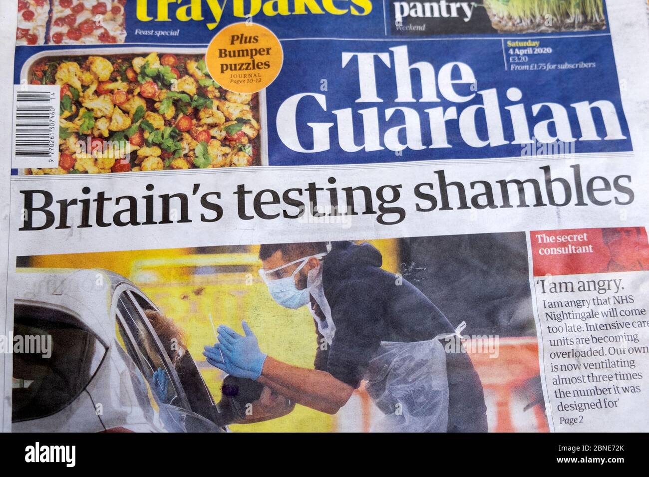 'Britain's Testing Shambles' auf der Titelseite Coronavirus Track and Trace Covid-19 Virus Test Headline in Guardian Zeitung 4 April 2020 London UK Stockfoto