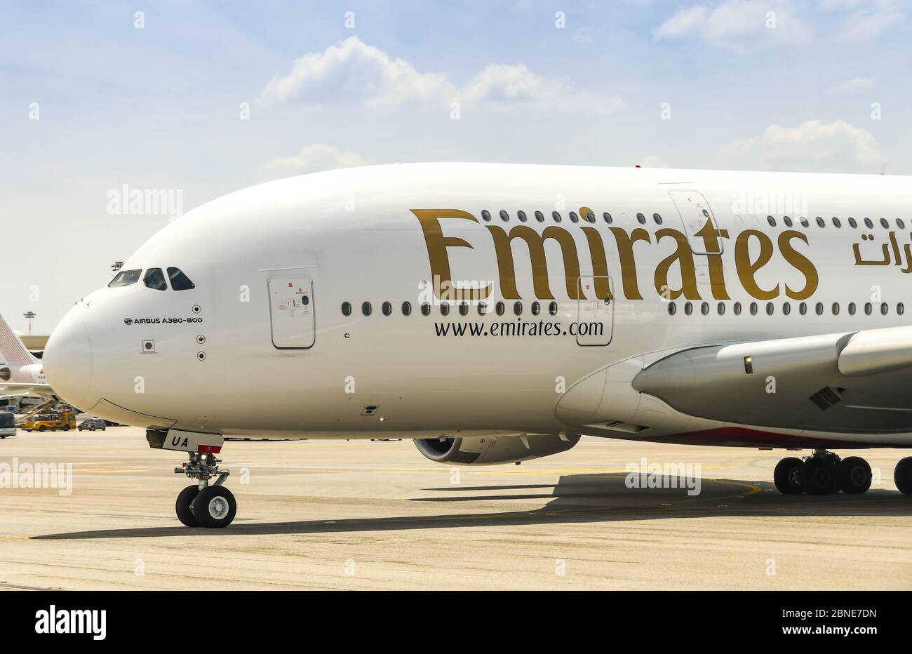 MAILAND, ITALIEN - JUNI 2019: Airbus A380 'Super Jumbo' Jet von Emirates wird für den Start vom Flughafen Mailand Malpensa betrieben. Stockfoto