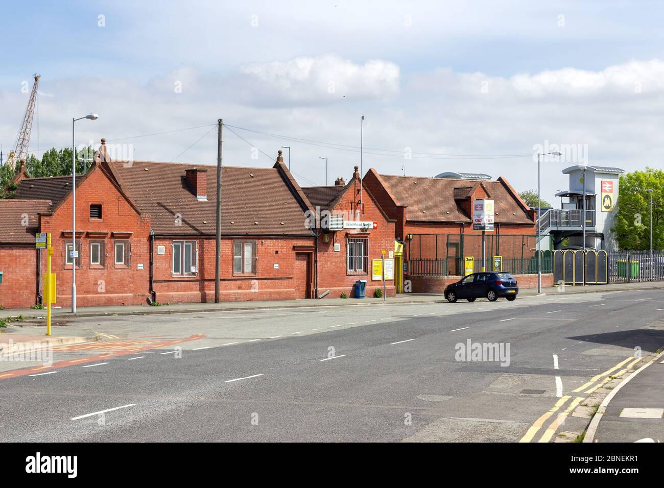 Birkenhead Nordbahnhof, Außenansicht, Station Road, Birkenhead. Teil ...