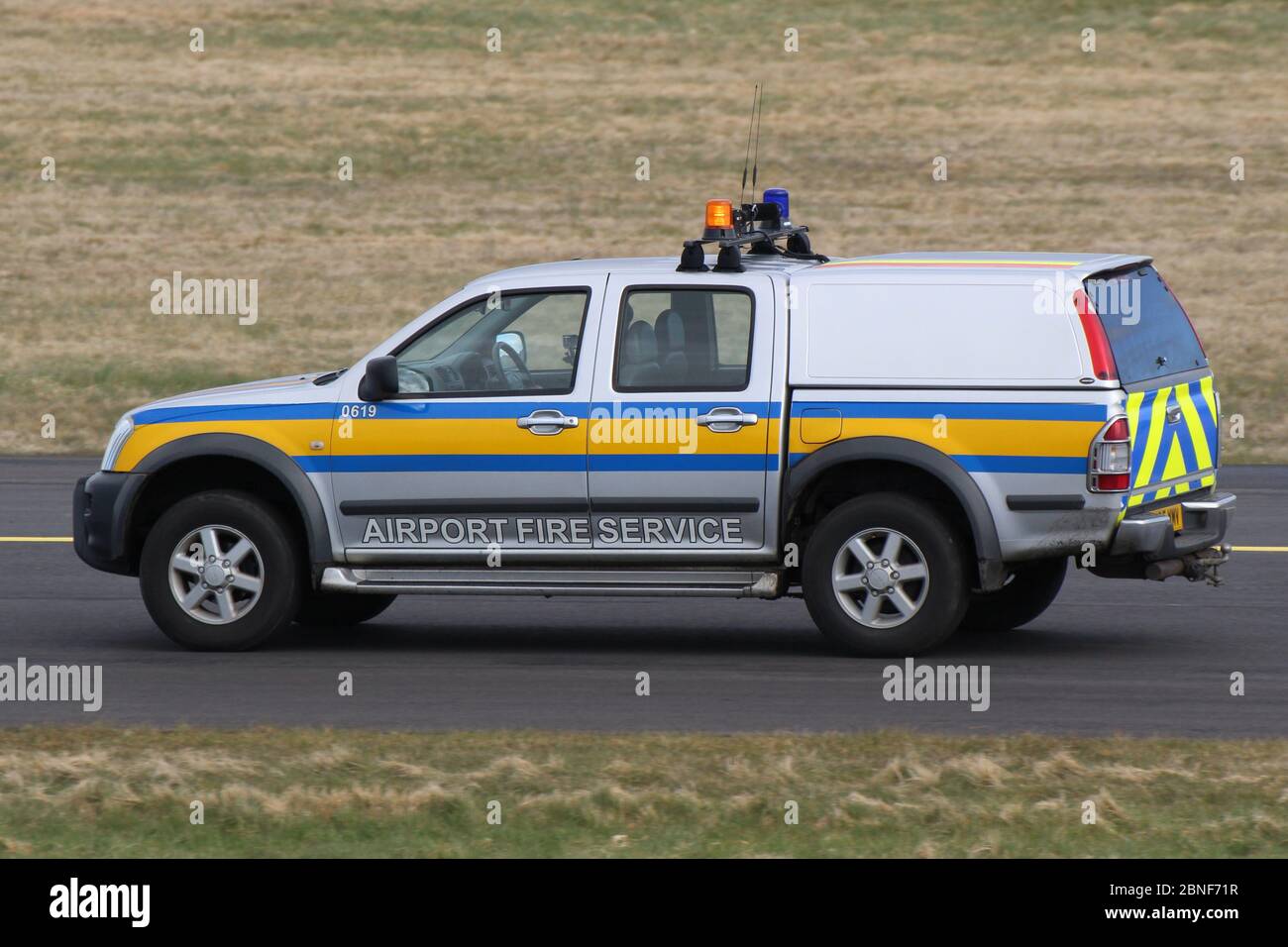 0619 (SY05 WMV), ein Isuzu D-Max Rodeo der Prestwick Airport Fire Service Department. Stockfoto