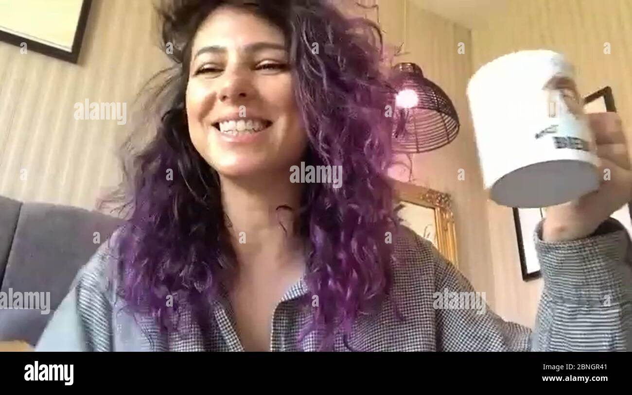 Videoaufnahme des Amerikaners Stevie Boebi, der eine Reise nach Europa geplant hatte, aber aufgrund des Coronavirus-Ausbruchs in Blackpool unter Quarantäne gestellt wurde. Stockfoto