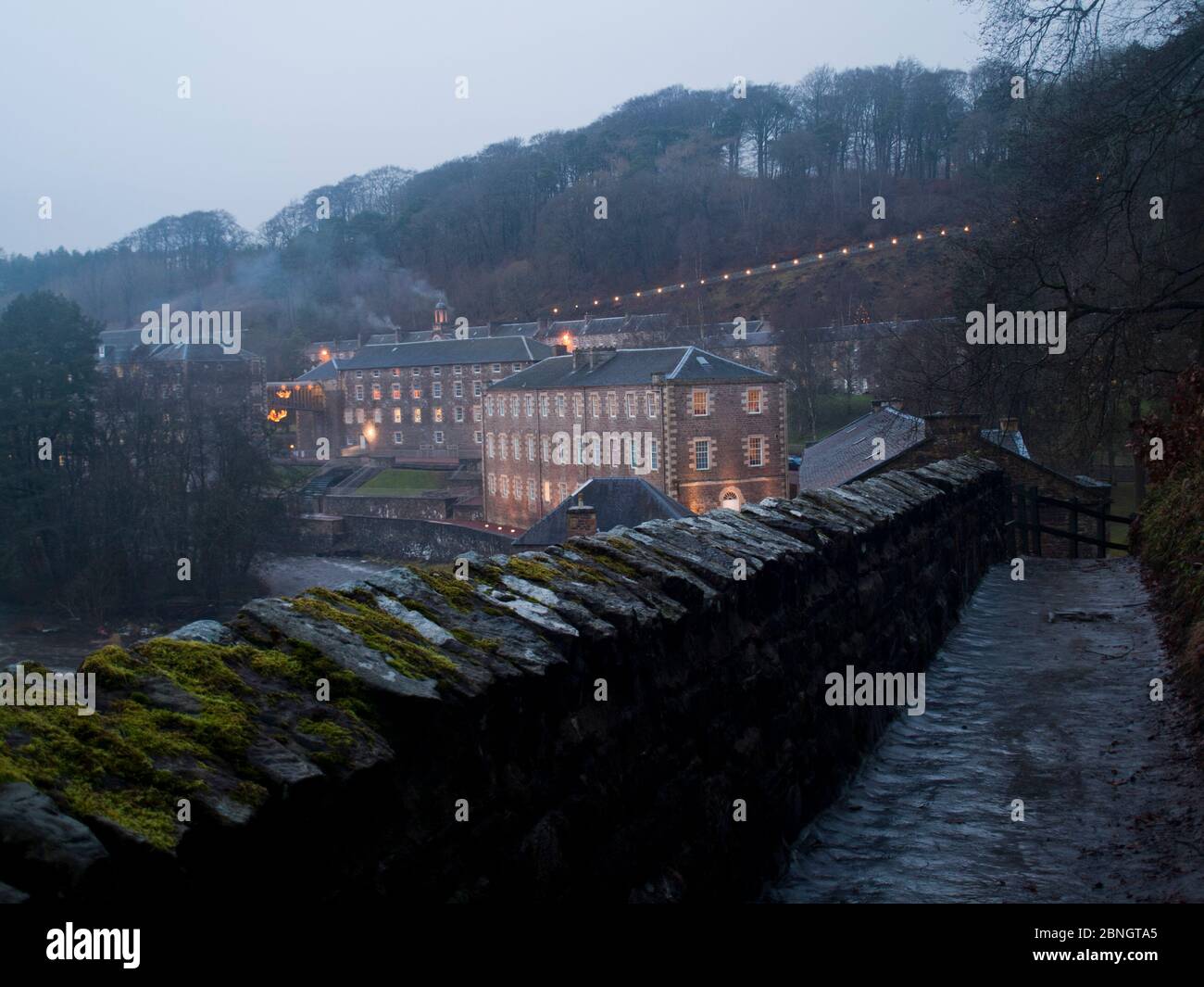 New Lanark ist ein Dorf am Clyde Fluss in Schottland Stockfoto