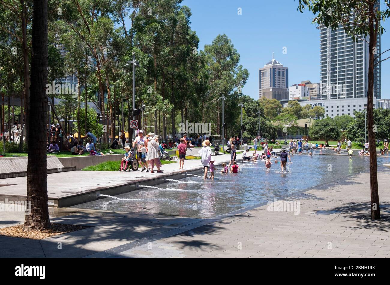 Spielplatz im Darling Quarter, einem Viertel von Darling Harbour, im Herzen von Sydneys CBD, NSW, Australien. Stockfoto