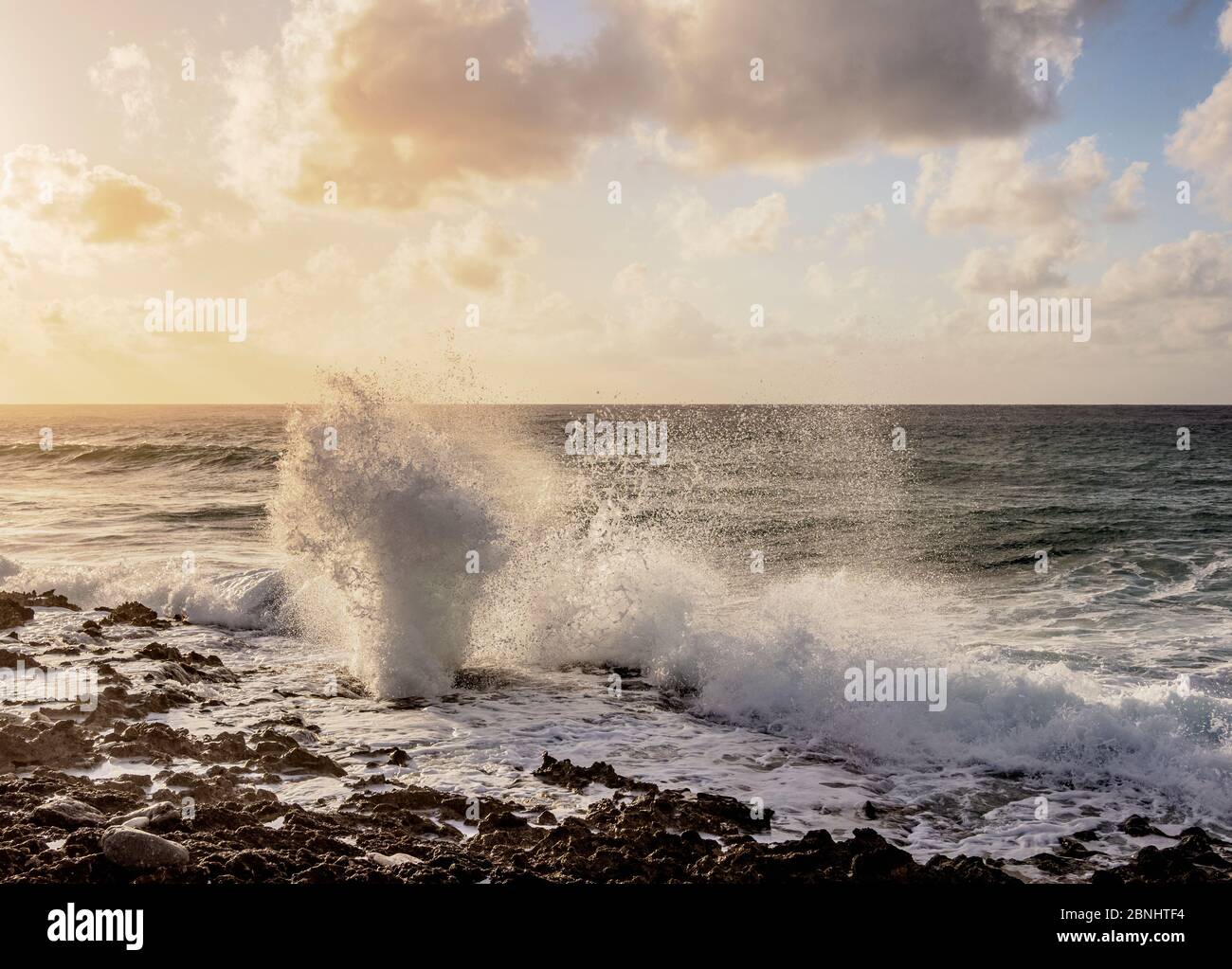 Die Blowholes bei Sonnenaufgang, East End, Grand Cayman, Cayman Islands Stockfoto