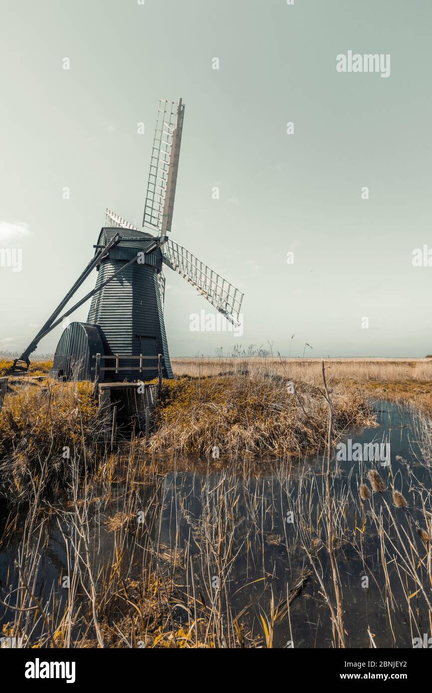 Herringfleet Mill (Walker's Mill), Entwässerungsmühle im Stil der Schrotmühle, Herringfleet, Suffolk, England, Vereinigtes Königreich, Europa Stockfoto