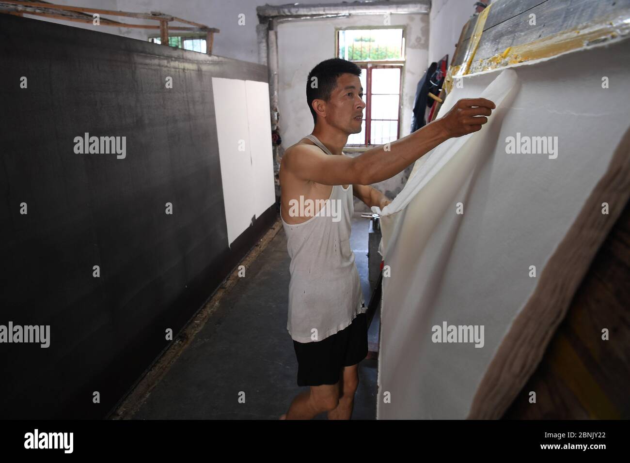 (200515) JINGXIAN, 15. Mai 2020 (Xinhua) EIN Arbeiter der China