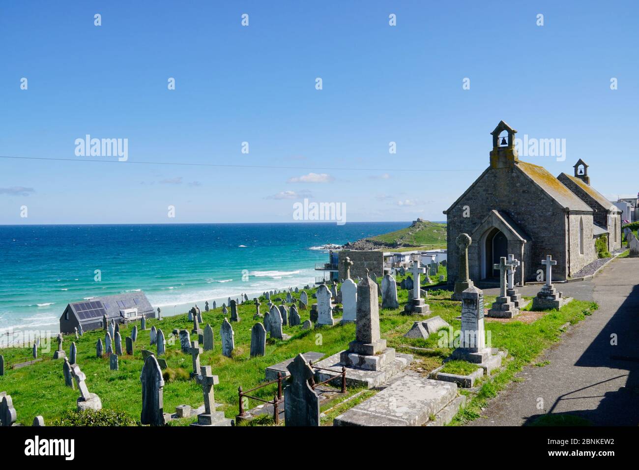 Grabsteine auf dem Friedhof St. Ives Stockfoto