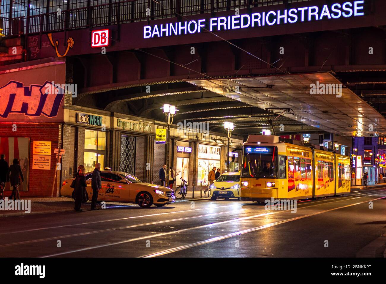 Berlin / Deutschland - 28. Februar 2017: Bahnhof Berlin Friedrichstraße in Berlin, Deutschland Stockfoto