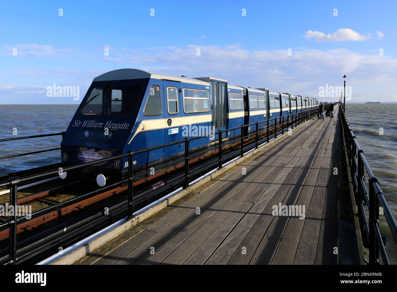 Der Zug auf dem Pier, Southend-on-Sea Town, Thames Estuary, Essex, County, England, UK Stockfoto