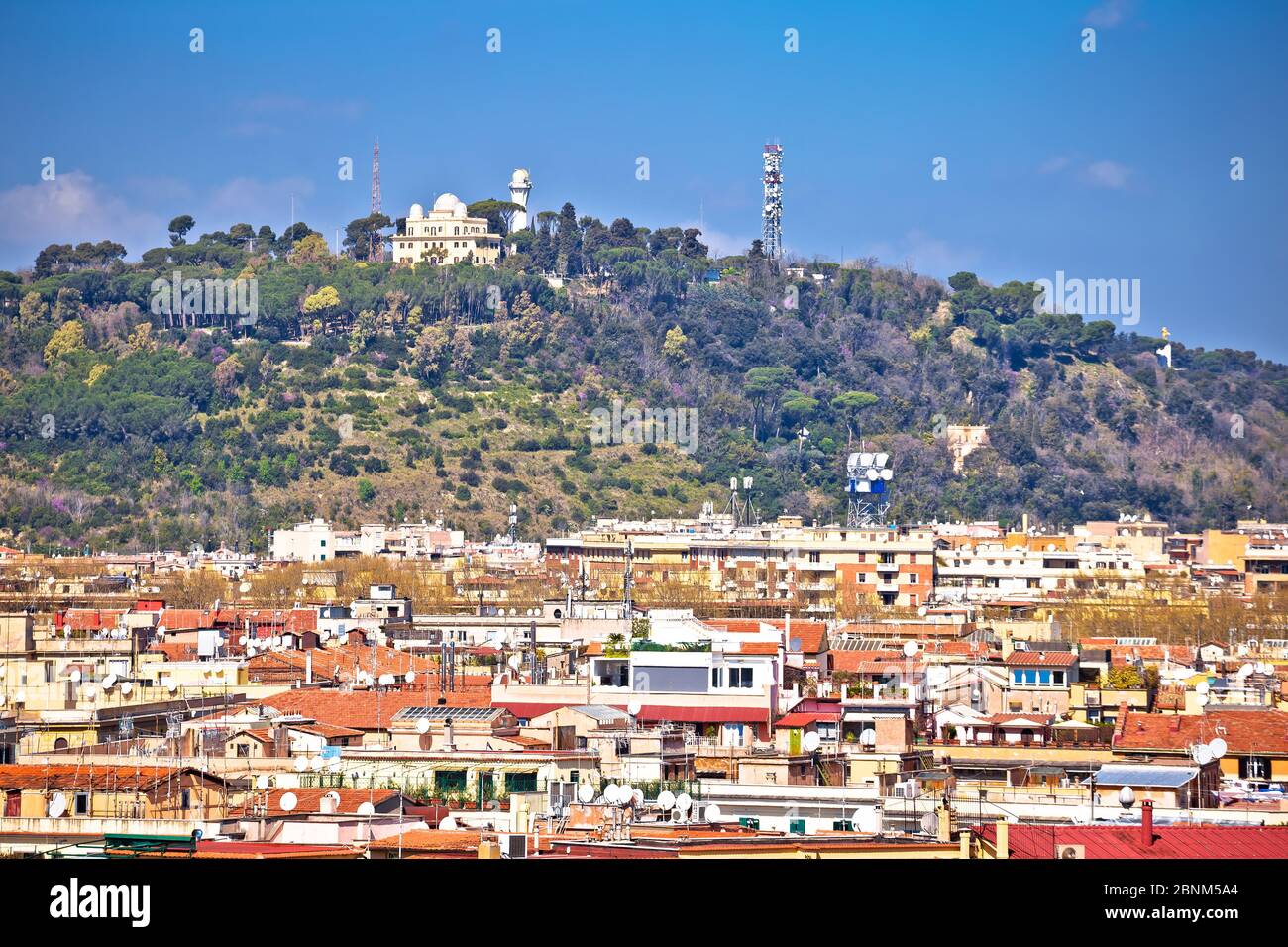 Rom. Blick auf den Monte Mario Hügel und Sternwarte in Rom. Hauptstadt Italiens Stockfoto