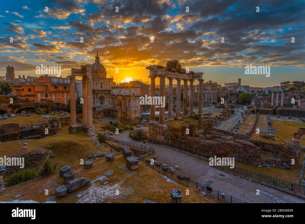 Sonnenaufgang auf dem Forum Romanum Stockfoto