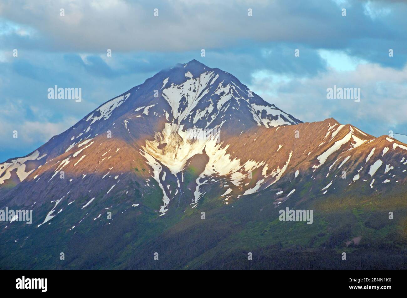 Berg im Sommer, Alaska Stockfoto