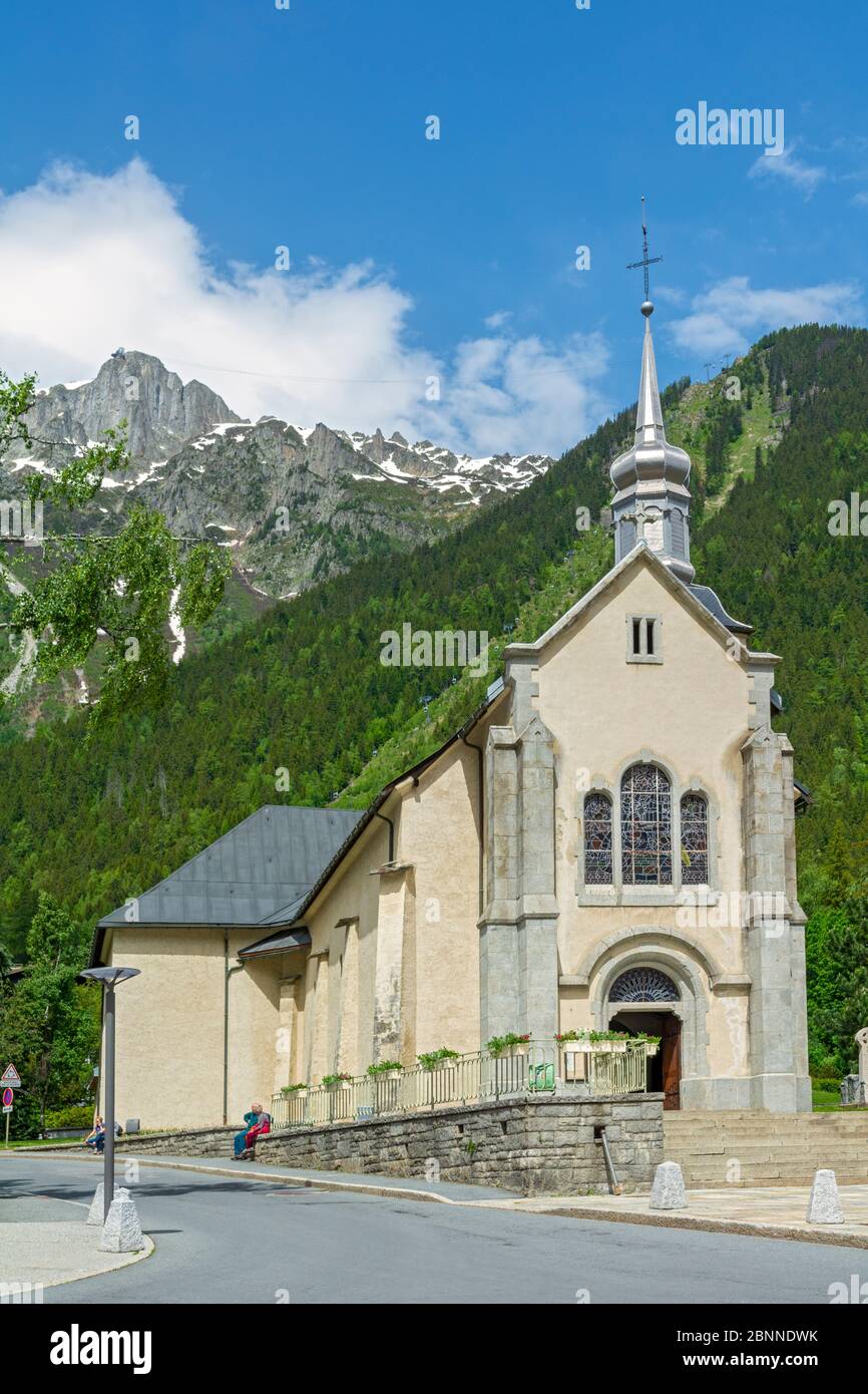 Frankreich, Chamonix, Ende Mai, Eglise St. Michel, katholische Kirche Stockfoto