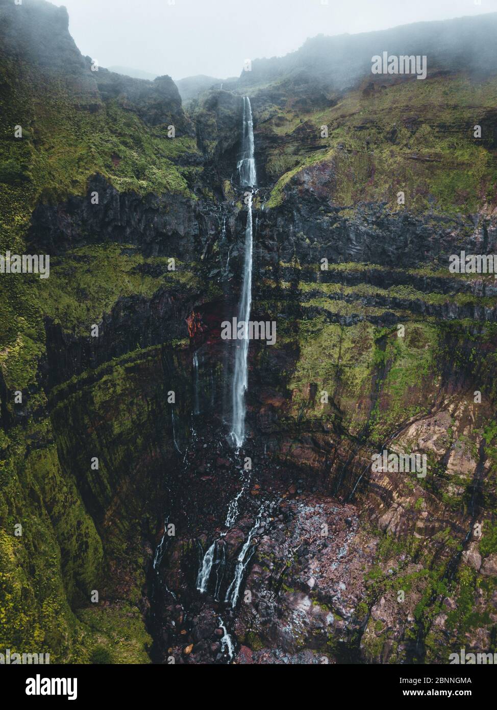 Azoren, Flores, Wasserfall, Drohnenschuss Stockfoto