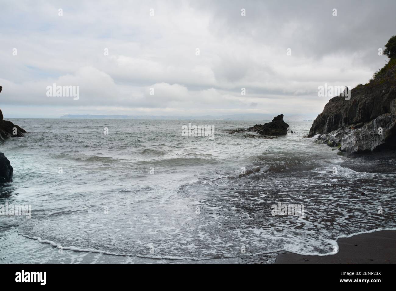 Landschaftlich Schöner Blick Auf Den Strand Gegen Den Himmel, Robin Hood Bay, Neuseeland Stockfoto