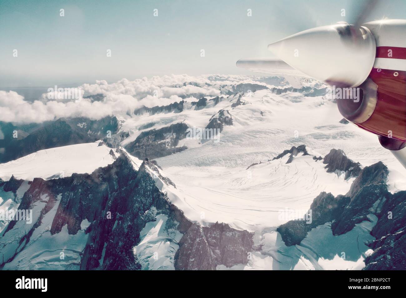 Fliegen Sie über den Franz-Josef-Gletscher, Neuseeland Stockfoto