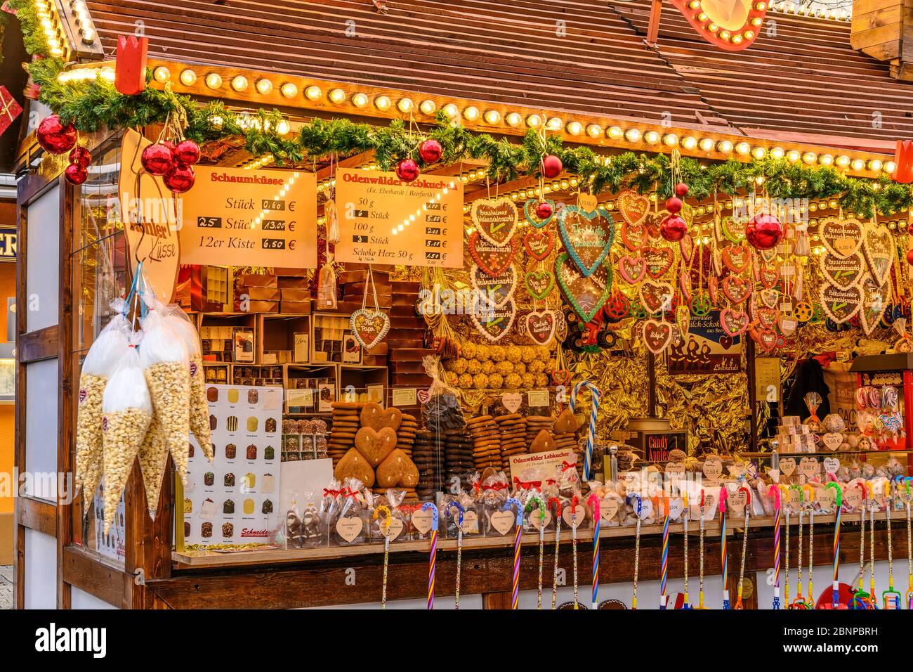 Deutschland, Hessen, Odenwald, Bergstraße, Bensheim, Weihnachtsmarkt, Süßigkeiten Stockfoto