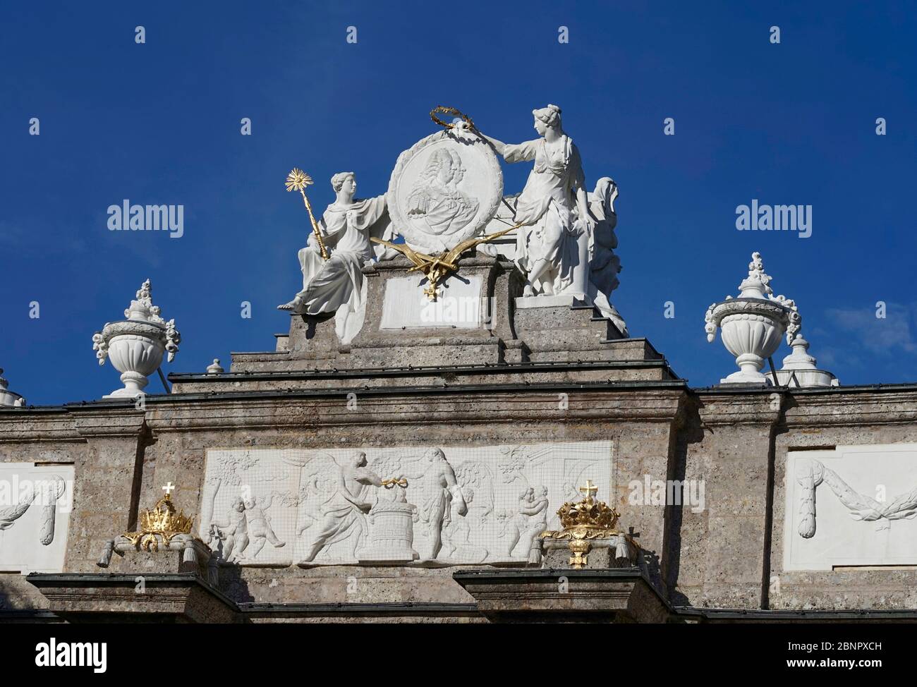 Österreich, Tirol, Innsbruck, Maria-Theresien-Straße, Triumphtor, Statuen, Detail Stockfoto