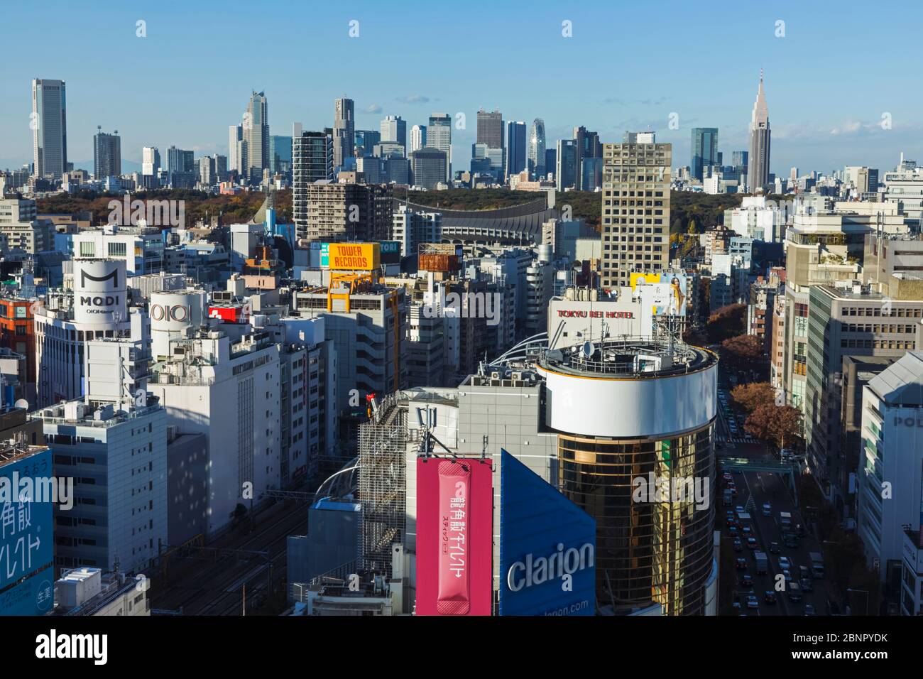 Japan, Honshu, Tokio, Shibuya, Blick auf die Skyline von Shinjuku vom Shibuya Scramble Square Building, Aussichtsplatz Auf Dem Dach Stockfoto
