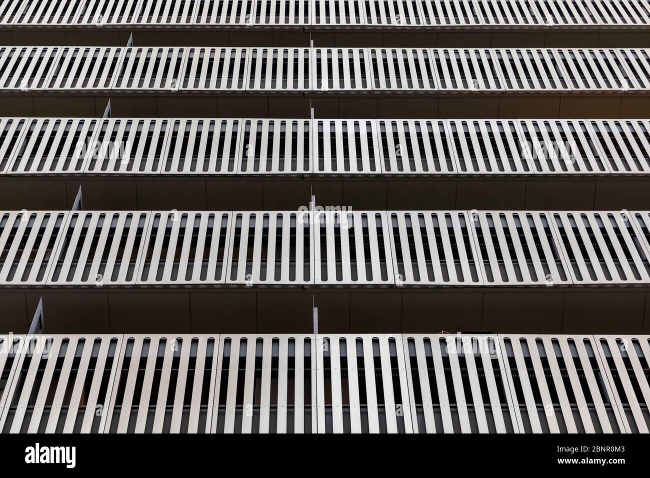 Japan, Honshu, Tokio, Toyosu, Shinonome, Hochhaus Mit Blockdetails Stockfoto