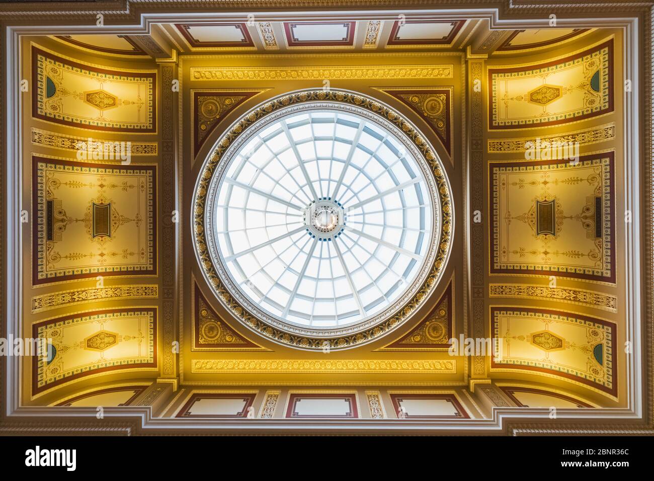 England, London, Trafalgar Square, The National Gallery, Entrance Ceiling Dome Stockfoto
