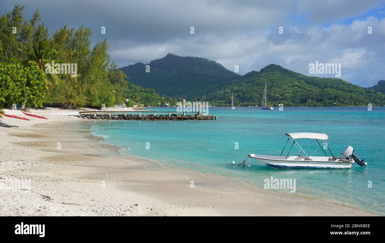 Französisch-Polynesien, Huahine Insel, Strand und Küste in der Nähe des Dorfes von Fare, Pazifik, Ozeanien Stockfoto