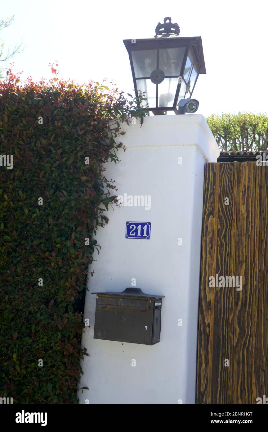 Los Angeles, Kalifornien, USA 15. Mai 2020 EIN allgemeiner Blick auf die Atmosphäre von Howard Hughes ehemaliges Haus im Hancock Park in der 211 S. Muirfield Road in Los Angeles, Kalifornien, USA. Foto von Barry King/Alamy Stock Photo Stockfoto