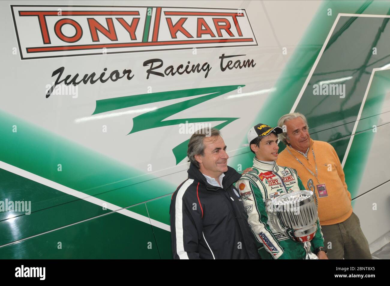 Carlos Sainz während seiner Kart-Karriere hat der spanische Rennfahrer kürzlich für Ferrari für die Saison 2021 und darüber hinaus unterschrieben und Sebastian Vettel ersetzt. Er ist der Sohn des Doppelweltmeisters Carlos Sainz. Stockfoto