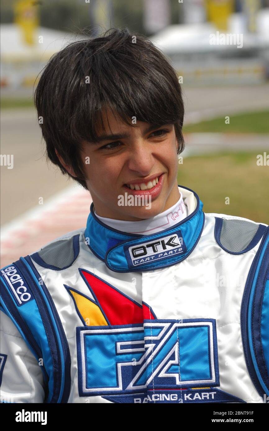 Carlos Sainz während seiner Kart-Karriere hat der spanische Rennfahrer kürzlich für Ferrari für die Saison 2021 und darüber hinaus unterschrieben und Sebastian Vettel ersetzt. Er ist der Sohn des Doppelweltmeisters Carlos Sainz. Stockfoto