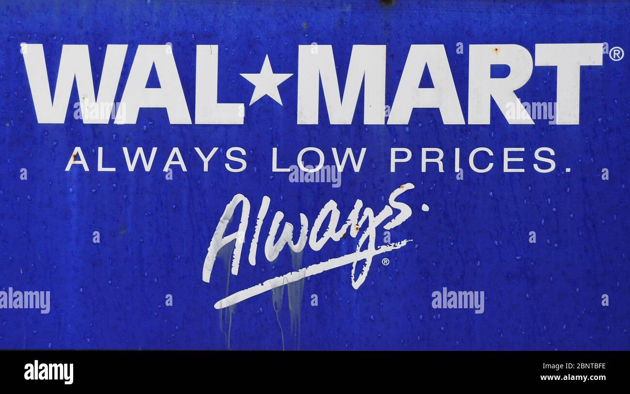 Coral Springs, FL, USA. Mai 2020. Walmart als Home Depot, Target und Walmart stehen während der Coronavirus COVID-19 Pandemie am 15. Mai 2020 in Coral Springs, Florida, hohen Erwartungen hinsichtlich der Gewinne gegenüber. Quelle: Mpi04/Media Punch/Alamy Live News Stockfoto