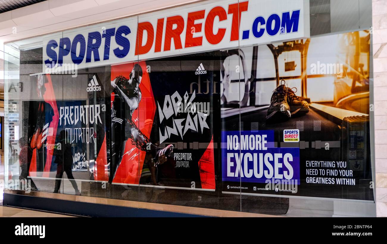Sport Direct Manager werfen dem Unternehmen vor, sie während der Regierungsarbeit arbeiten zu lassen Stockfoto