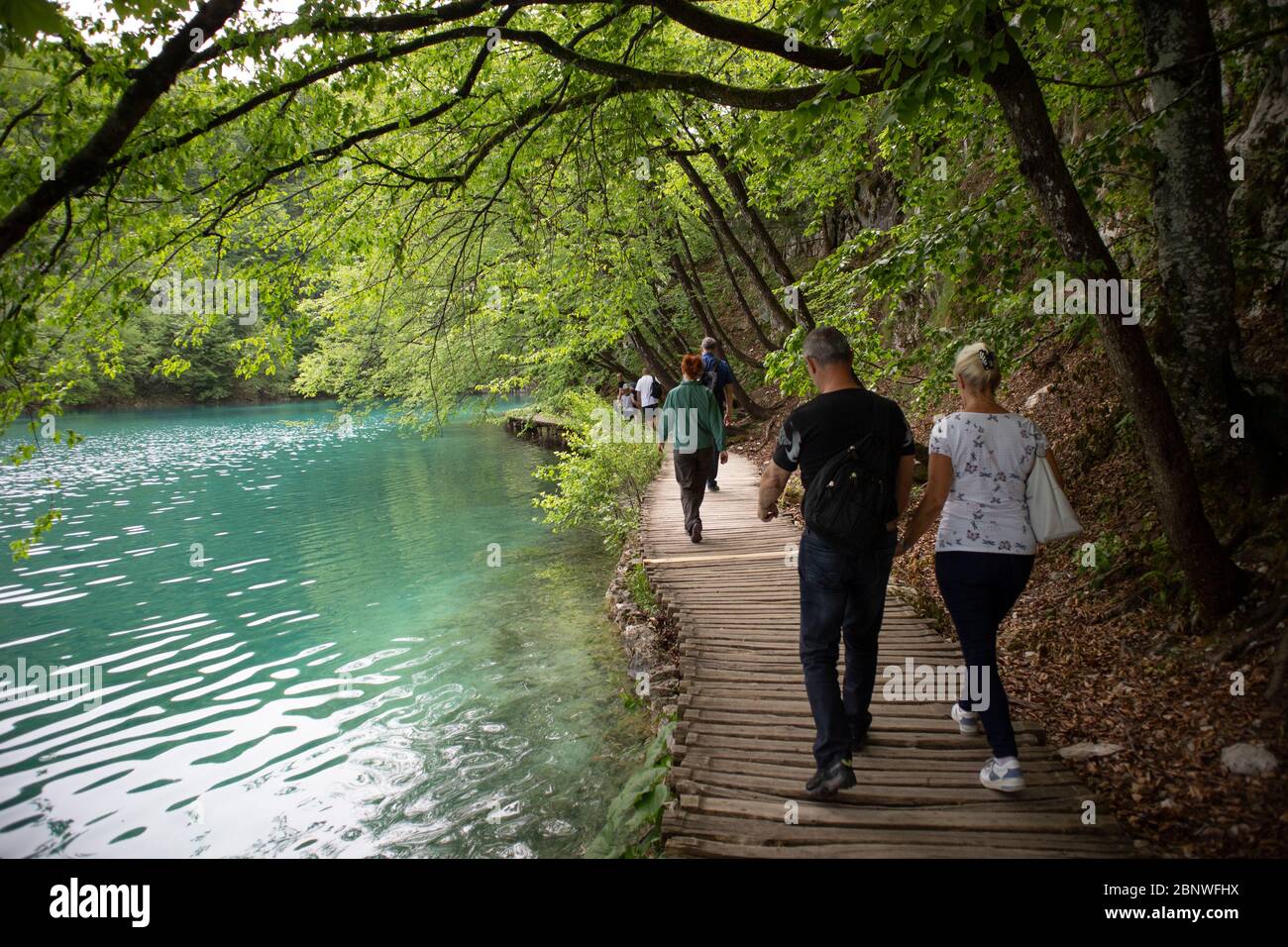 Kroatische Nationalpark Plitvicer Seen, UNESCO-Weltkulturerbe erlaubt, wieder zu öffnen und lassen Sie die Besucher in, nachdem Kroatien Corona Virus Einschränkungen beendet Stockfoto