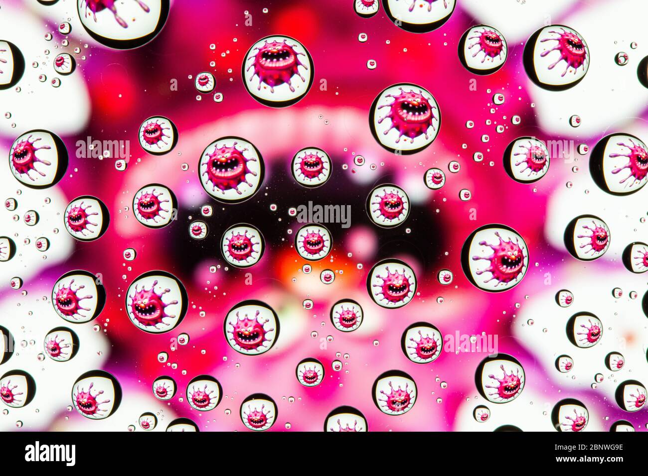 Bild eines Coronovirus durch Wassertropfen auf Glas Stockfoto