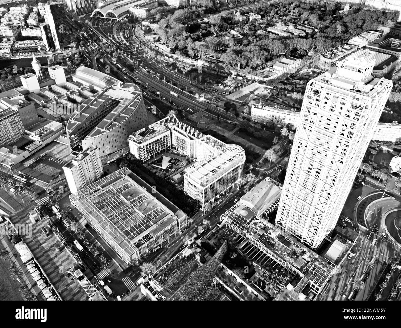 Hotel Arts und PRBB biomedizinische Forschung aus der Luft Barcelona Katalonien Spanien. Die beiden Türme an der Skyline von Barcelona sind der Torre Mapfre - whic Stockfoto