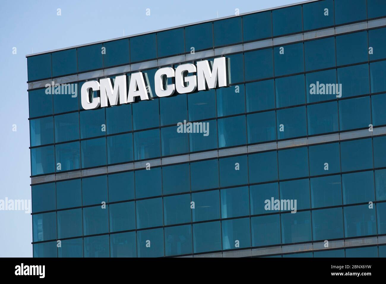 Ein Logo-Schild vor einer Einrichtung, die von CMA CGM in Norfolk, Virginia am 2. Mai 2020 besetzt wurde. Stockfoto