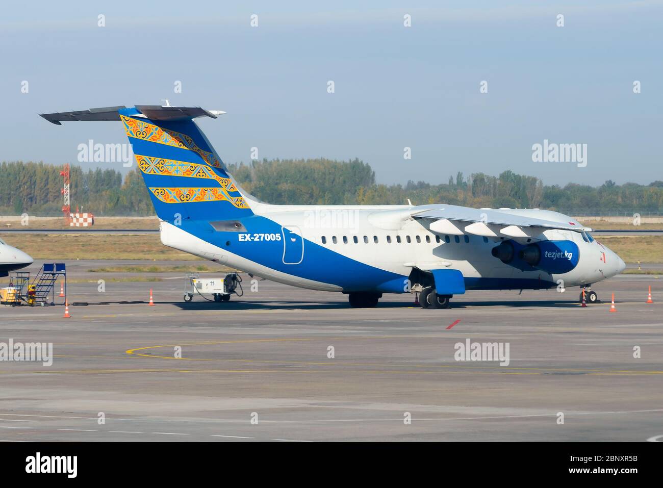 Tezjet Air Company British Aerospace Avro RJ85 (BAE 146) EX-27005. Kirgisische Regionalfluggesellschaft in Manas International Airport in Bischkek, Kirgisistan. Stockfoto