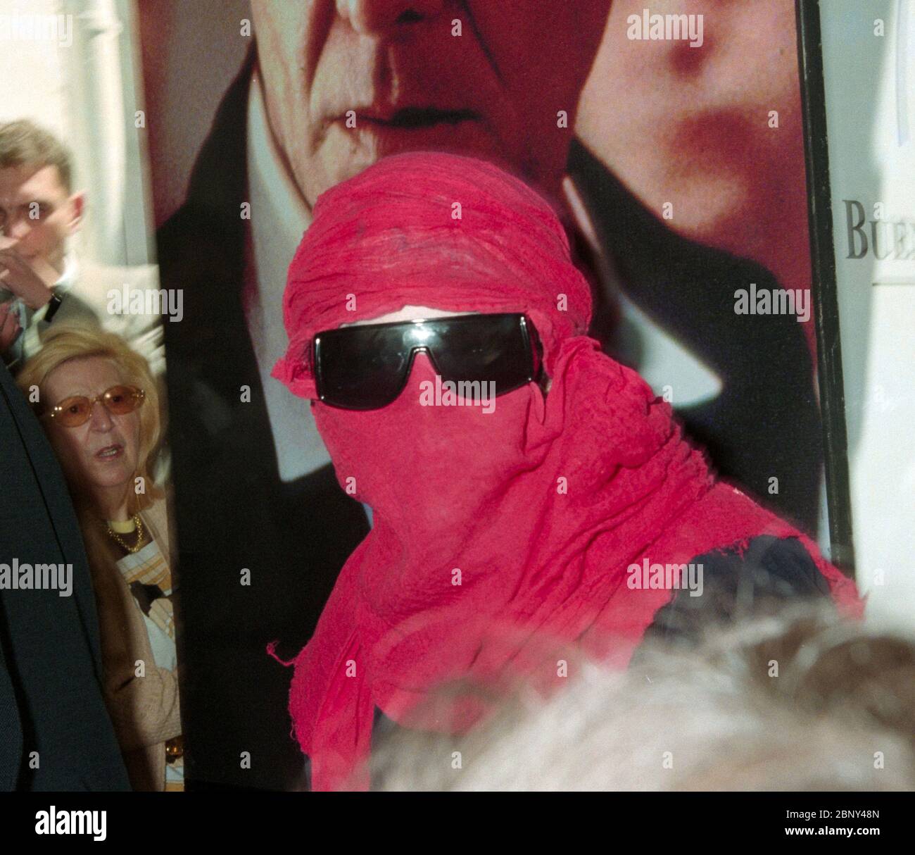 CANNES, FRANKREICH. Mai 1997: Pop-Superstar Michael Jackson bei den 50. Filmfestspielen von Cannes. Foto © Paul Smith/Featureflash Stockfoto