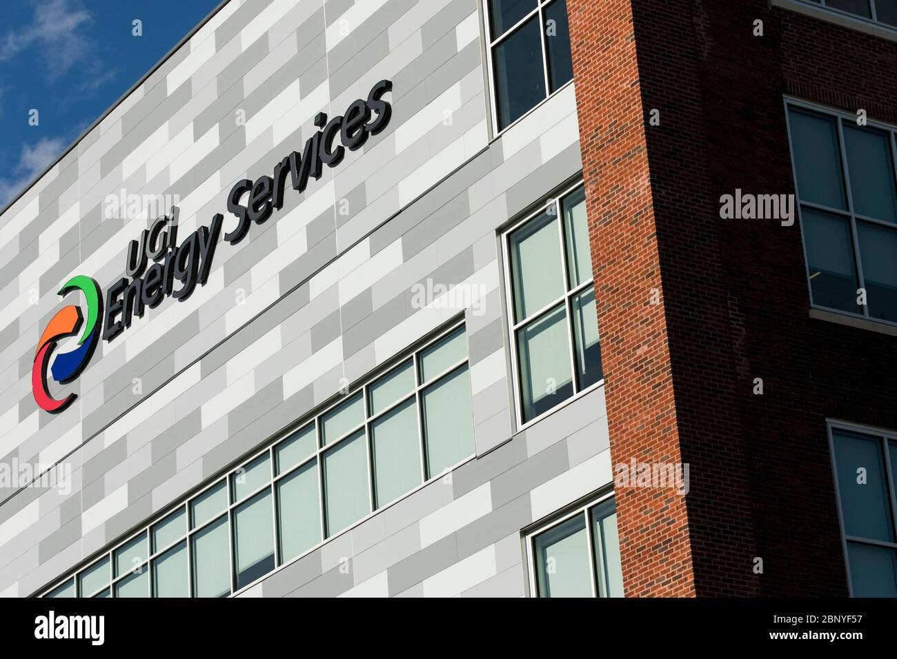 Ein Logo-Schild vor einer Anlage, die von UGI Energy Services in Wyomissing, Pennsylvania, am 4. Mai 2020 besetzt wurde. Stockfoto