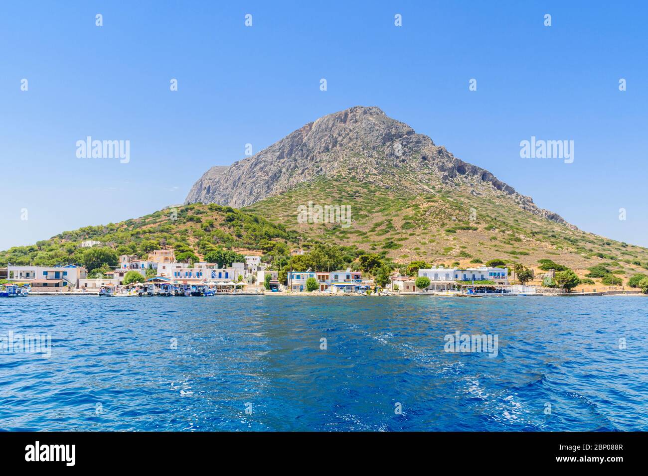Meerblick auf die Insel Telendos, Kalymnos, Dodekanes, Griechenland Stockfoto