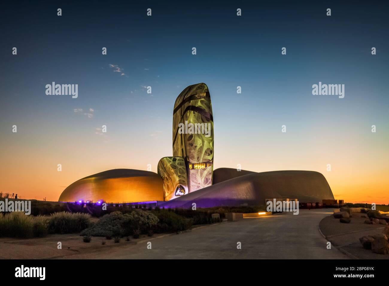 King Abdulaziz Zentrum für Weltkultur (Ithra) Stadt :Dammam, Land : Saudi-Arabien. Das Foto wurde am Monat Oktober 18 Jahr 2019 aufgenommen. Stockfoto