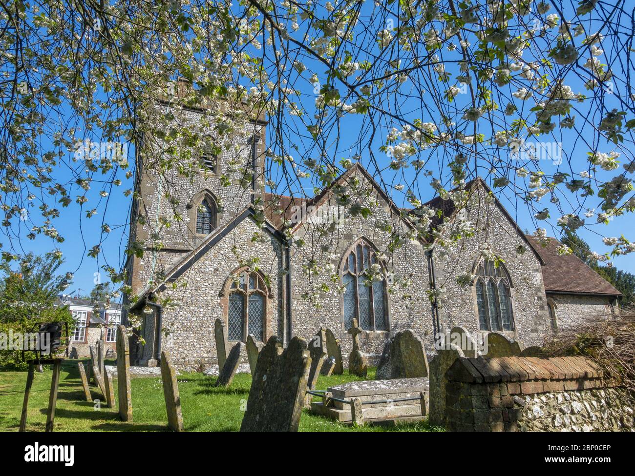 Frühling in der St. Andrew's Church im schönen Dorf Owslebury in Hampshire, England, Großbritannien Stockfoto