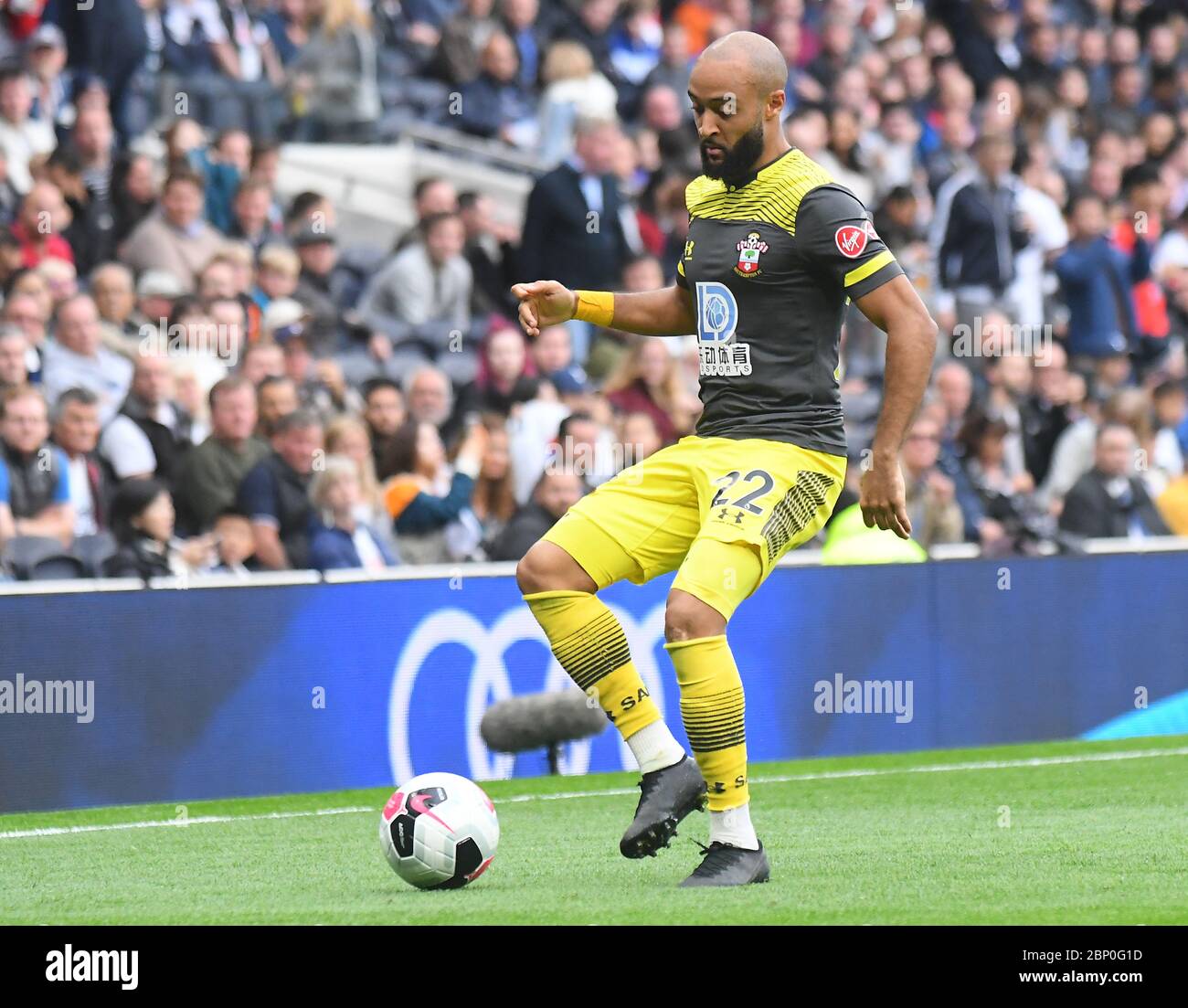 LONDON, ENGLAND - 28. SEPTEMBER 2019: Nathan Redmond aus Southampton im Bild während des Premier League Spiels 2019/20 zwischen Tottenham Hotspur FC und Southamtpon FC im Tottenham Hotspur Stadium. Stockfoto