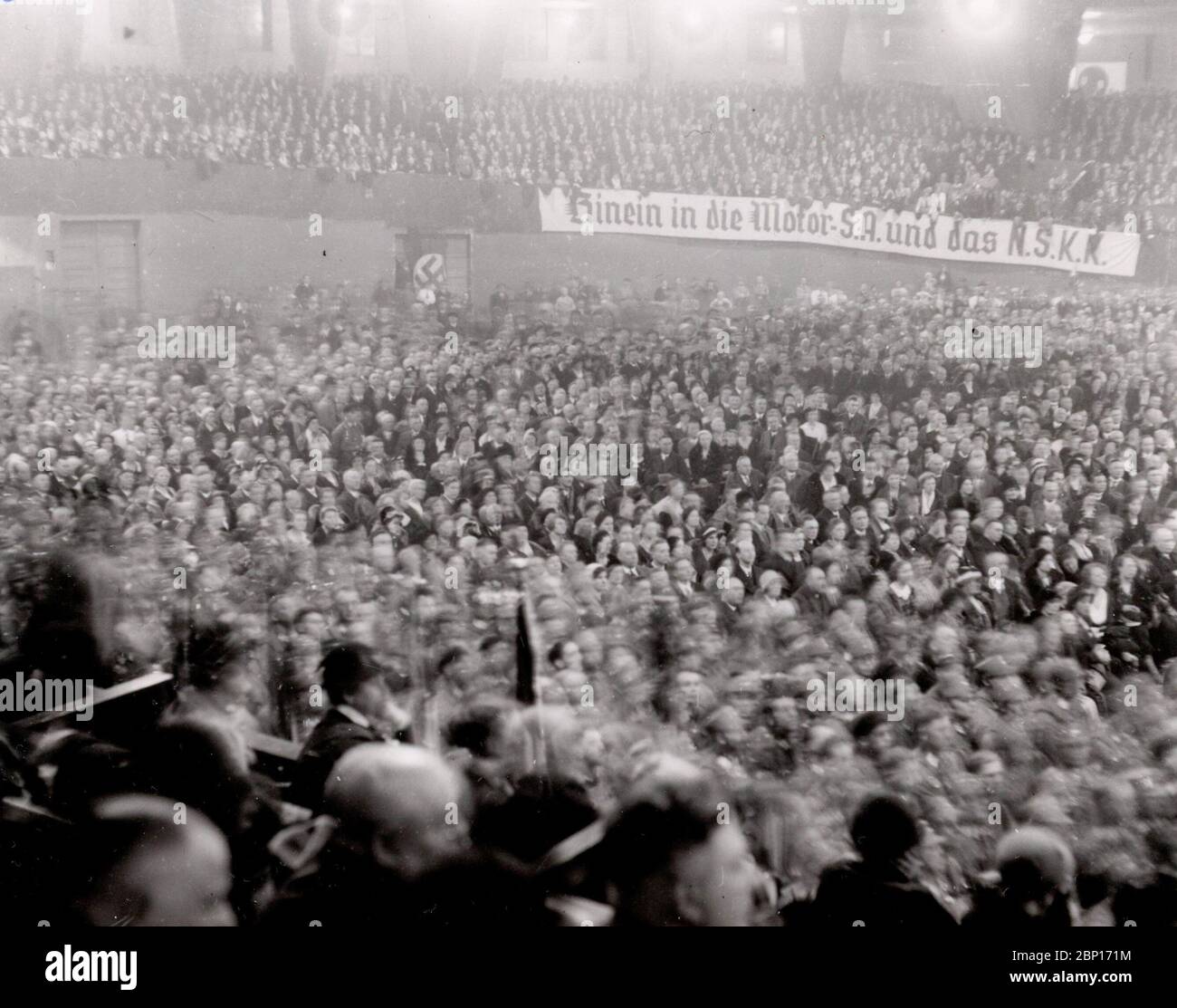 Westfalenhallen Heinrich Hoffmann fotografiert 1933 Adolf Hitlers offizieller Fotograf und Nazi-Politiker und Verleger, der Mitglied des intime Kreises Hitlers war. Stockfoto