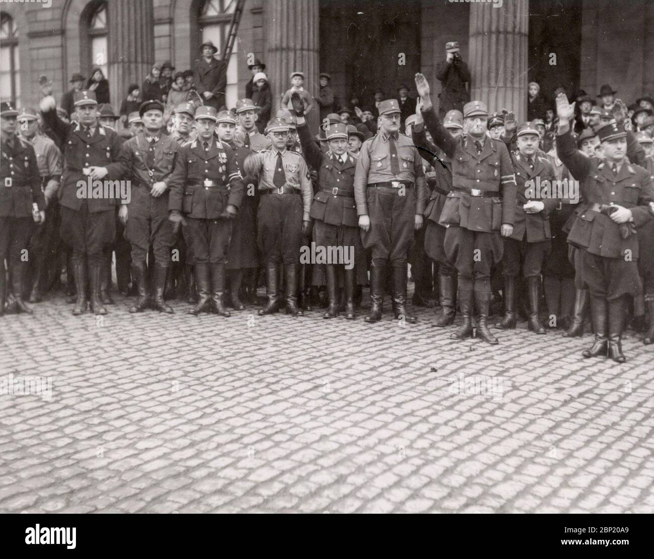 Einsatz der SA Sturmabteilung Heinrich Hoffmann fotografiert 1933 Adolf Hitlers offizieller Fotograf und Nazi-Politiker und Verleger, der Mitglied des intime Kreises Hitlers war. Stockfoto