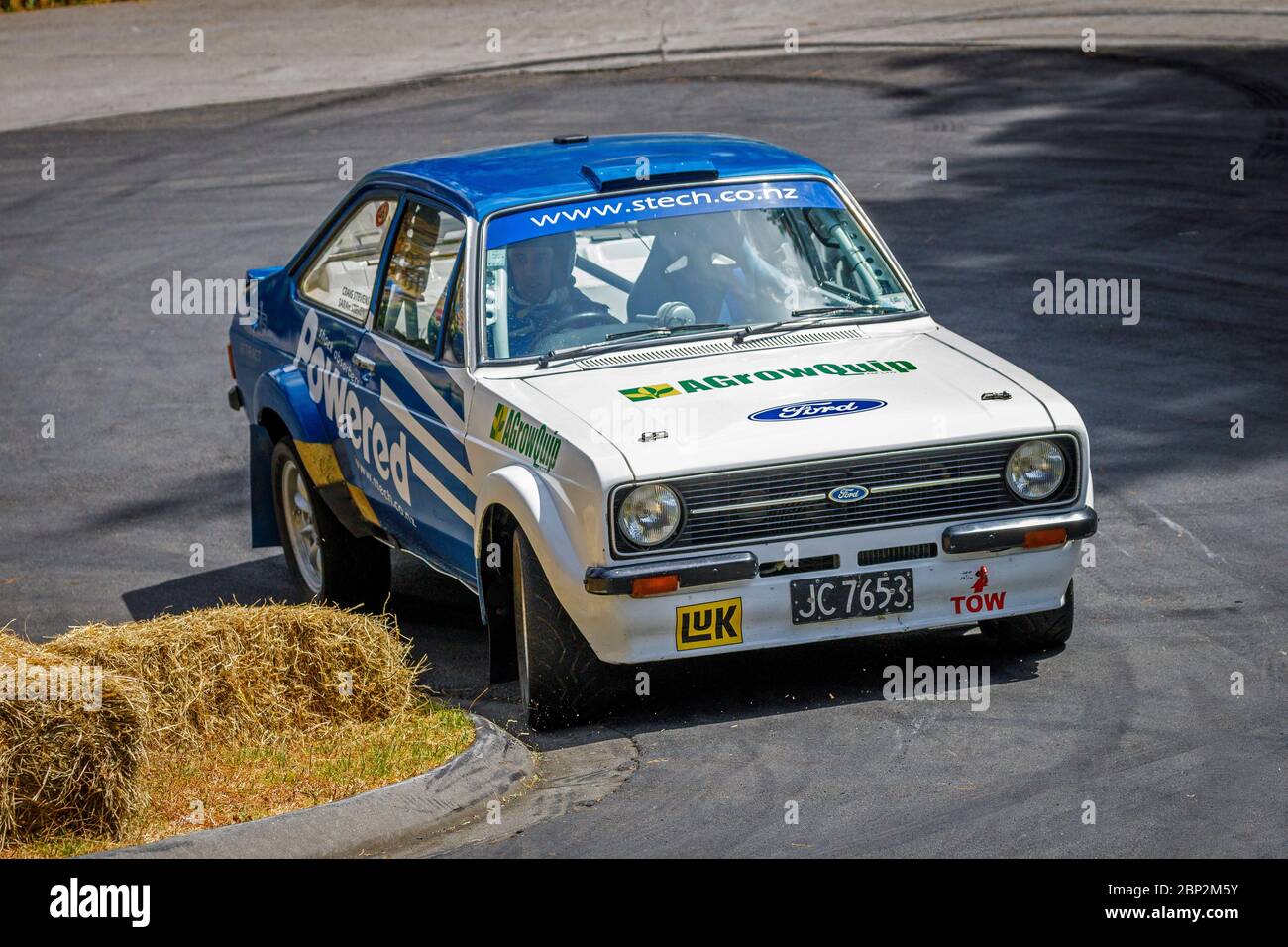 Craig Stevens in seinem 2 Liter 1975 Ford Escort Mk2. Stockfoto