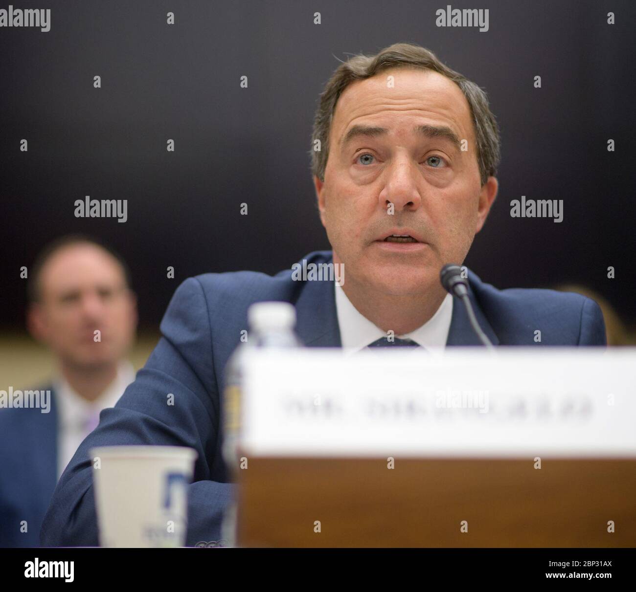 Mark Sirangelo, Sonderassistent der NASA, sagte am 8. Mai 2019 vor dem Unterausschuss des Repräsentantenhauses für Raumfahrt und Luftfahrt aus. Er überprüfte die Tiefenraumforschungsprogramme der NASA und Vorschläge für Mondmissionen und betonte dabei die Ziele der Mars-Exploration. Stockfoto